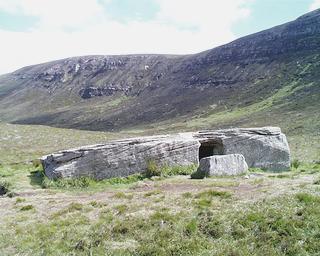 Dwarfie Stane